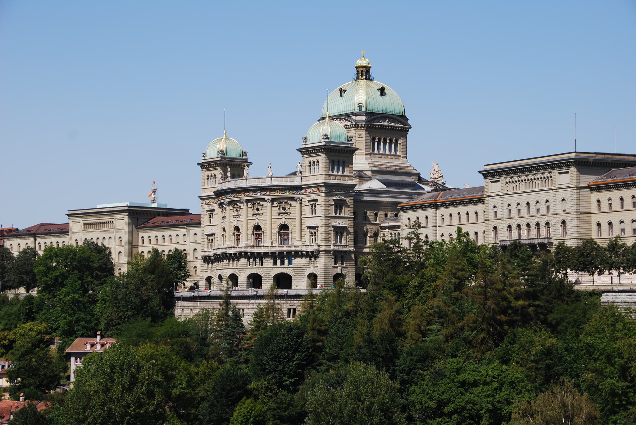 Palazzo federale a Berna, sede dell’Assemblea federale e del Consiglio federale, dove la SEM dà la sua approvazione.